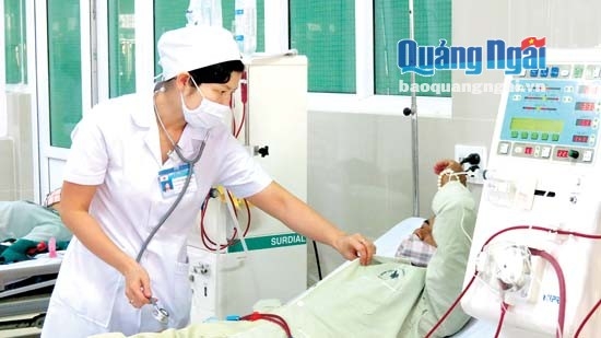 Bệnh nhân chạy thận nhân tạo tại Bệnh viện Đa khoa tỉnh.