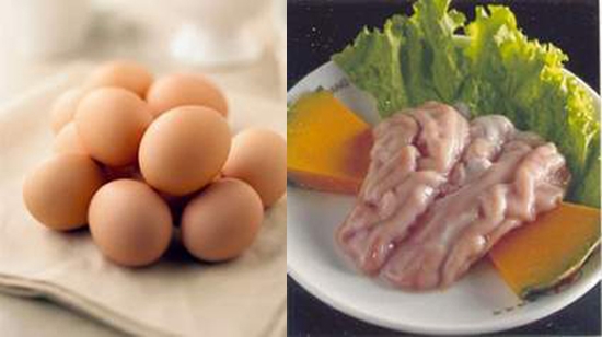 Trứng gà, óc lợn, thành phần chính trong một bài thuốc trị viêm mũi dị ứng.
