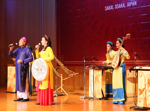 Làn điệu dân ca quan họ Việt Nam diễn tấu trên nền nhạc cụ dân tộc