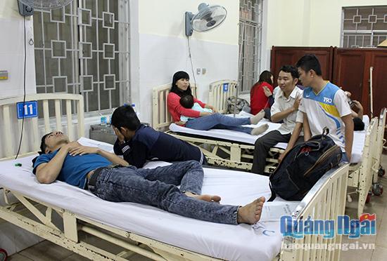 Nhiều nạn nhân bị thương phải nhập viện ngay trong đêm