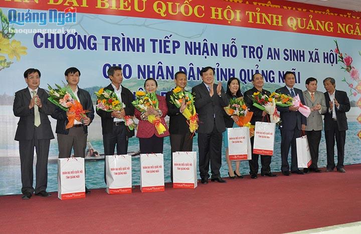 đồng chí Nguyễn Hoà Bình- Bí thư Trung ương Đảng, Viện trưởng Viện Kiểm sát nhân dân tối cao