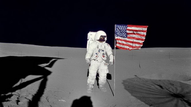 Phi hành gia Edgar Mitchell trong chuyến lên Mặt trăng năm 1971 - Ảnh: NASA