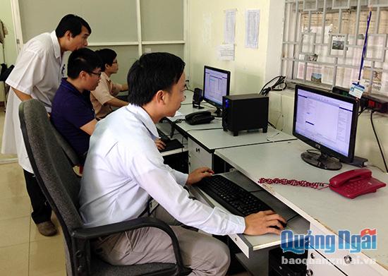 Bệnh viện Đa khoa Quảng Ngãi đã bước đầu ứng dụng phần mềm quản lý thông tin bệnh nhân với nhiều tiện ích thiết thực trong khám, chữa bệnh