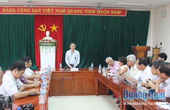 Phó Chủ tịch Thường trực UBND tỉnh Lê Quang Thích phát biểu tại buổi làm việc