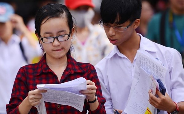  Sinh viên học chuyên ngành Mác - Lê nin và Tư tưởng Hồ Chí Minh được miễn học phí