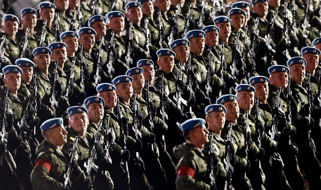 Nga diễn tập duyệt binh kỷ niệm 71 năm Chiến thắng phát xít - Ảnh: Reuters