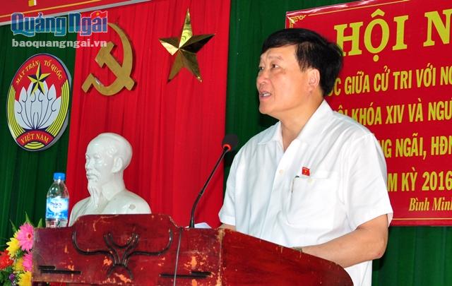Bí thư Trung ương Đảng- Chánh án Tòa án nhân dân  tối cao Nguyễn Hòa Bình trình bày chương trình hành động trước cử tri