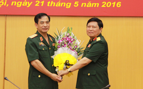 Bộ Quốc phòng chúc mừng Trung tướng Phạm Văn Giang nhận nhiệm vụ mới.