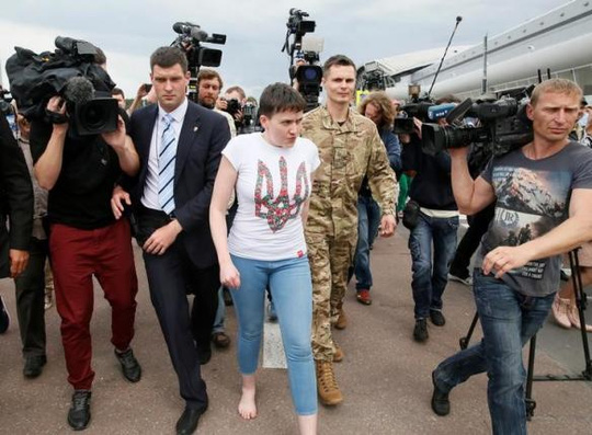  Nữ phi công Nadiya Savchenko. Ảnh: Reuters