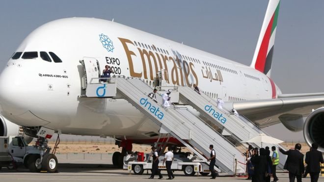   Tuyến đường bay Thượng Hải-Dubai của Emirates thường là máy bay Airbus A380 - Ảnh: AFP