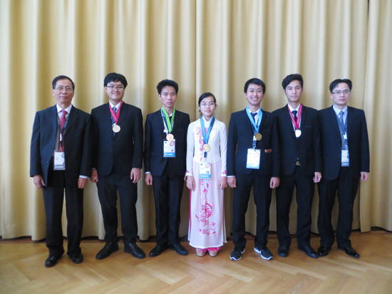 Đoàn Việt Nam đoạt 5 huy chương tại Olympic Vật lý quốc tế năm 2016