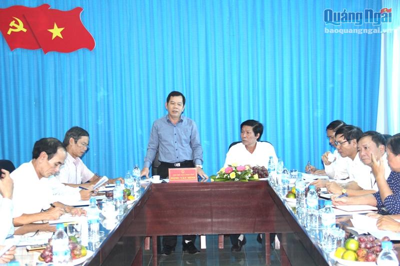 Phó Chủ tịch UBND tỉnh Đặng Văn Minh phát biểu tại buổi làm việc.