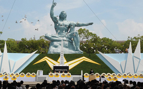 Lễ kỷ niệm 71 năm ngày Nagasaki bị ném bom nguyên tử. (Ảnh: AFP)