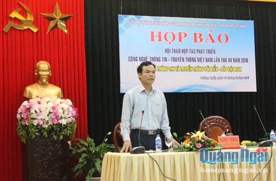 Phó Chủ tịch UBND tỉnh Đặng Ngọc Dũng phát biểu tại họp báo