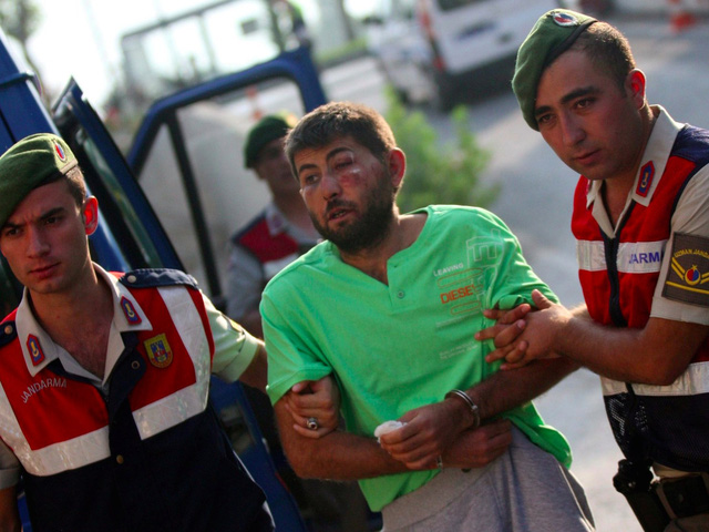 Thổ Nhĩ Kỳ đã bắt giữ hàng chục nghìn người kể từ sau đảo chính ngày 15/7. (Ảnh: AFP)