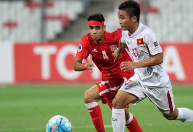 U-19 VN (trắng) trong trận thắng Bahrain 1-0. Ảnh: AFC