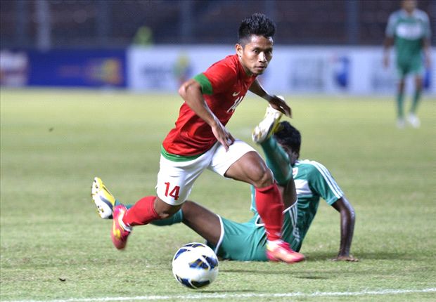 Trong số 26 cầu thủ Indonesia chuẩn bị cho AFF Cup 2016, có 22 người đang đá ở trong nước, 4 người thi đấu tại nước ngoài