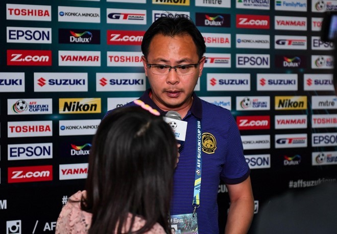 Huấn luyện viên Ong Kim Swee lạc quan sau thất bại trước tuyển Việt Nam.  