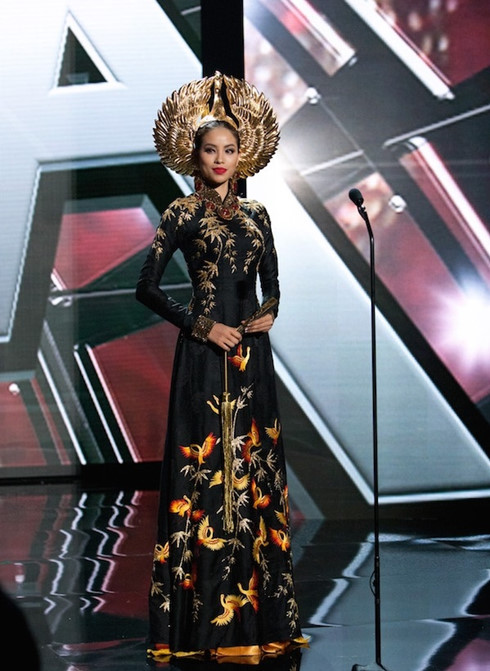 Đại diện Việt Nam tại cuộc thi Hoa hậu Hoàn vũ Thế giới 2015 - Phạm Hương.