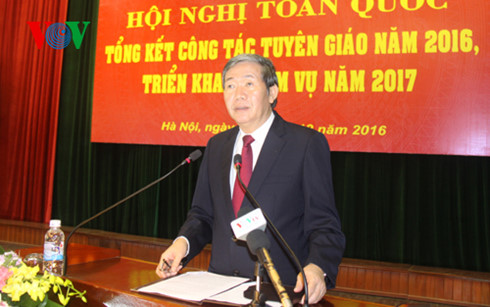 Ủy viên Bộ Chính trị, Thường trực Ban Bí thư Đinh Thế Huynh phát biểu chỉ đạo tại Hội nghị