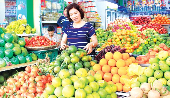 Mặt hàng trái cây được dự báo là sẽ tăng giá mạnh vào dịp Tết Đinh Dậu - 2017.