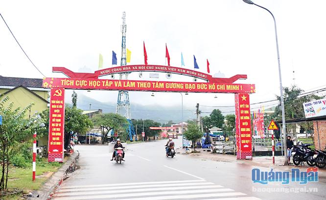 Một góc trung tâm huyện Minh Long.