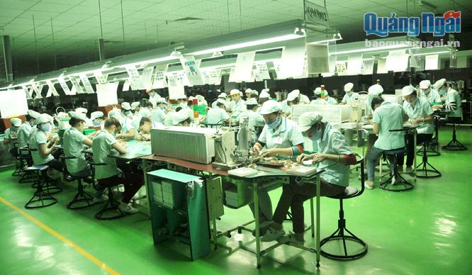  Nhiều doanh nghiệp mong muốn Quảng Ngãi hỗ trợ  nguồn lao động chất lượng cao khi đầu tư vào tỉnh. ẢNH: PV