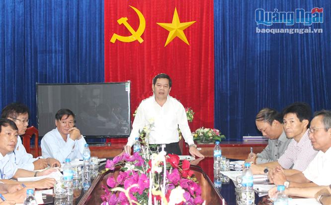 Phó Chủ tịch Thường trực UBND tỉnh Đặng Văn Minh làm việc với Sở Tư pháp. ẢNH: PV