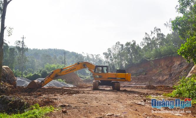 Quảng Ngãi hiện có đến 9 dự án mỏ đất chưa thực hiện việc ký quỹ tại Quỹ Bảo vệ môi trường theo đúng quy định của pháp luật.