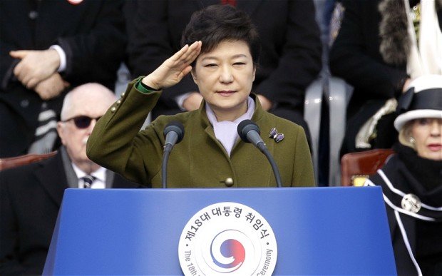  Park Geun-hye đã chính thức rời Nhà Xanh trước 6 giờ chiều 12-3 - Ảnh: Yonhap