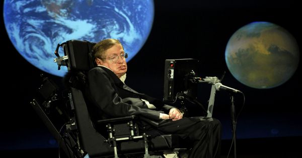Giáo sư Stephen Hawking sẽ là người đầu tiên mắc hội chứng teo cơ bên (ALS) bay vào vũ trụ