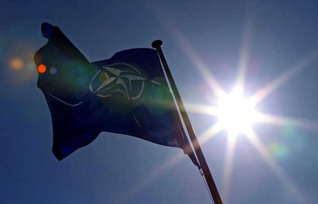 Tổ chức Hiệp ước Bắc Đại Tây Dương (NATO) có kế hoạch chi 3 tỷ Euro (3,24 tỷ USD) nâng cấp vệ tinh và công nghệ máy tính trong 3 năm tới để ứng phó với các mối đe dọa mới.