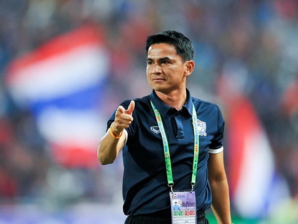 HLV Kiatisuk chia tay đội tuyển Thái Lan
