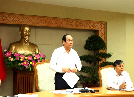 Bộ trưởng, Chủ nhiệm VPCP Mai Tiến Dũng, Tổ trưởng Tổ công tác của Thủ tướng Chính phủ phát biểu tại buổi làm việc. Ảnh: VGP/Nguyễn Hoàng