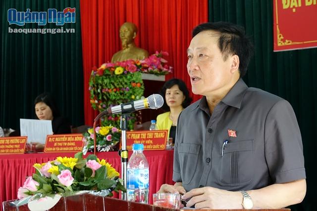 Bí thư TƯ Đảng- Chánh án Tòa án nhân dân tối cao Nguyễn Hòa Bình phát biểu tại buổi tiếp xúc