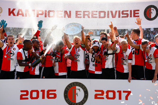 Feyenoord ăn mừng chức vô địch Hà Lan. Ảnh: REUTERS