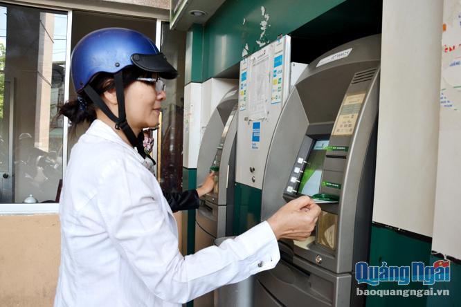 Tình trạng ATM nghẽn mạng, hết tiền, lỗi giao dịch... là những 