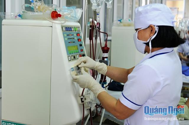 Các bệnh viện có dịch vụ chạy thận nhân tạo trên địa bàn Quảng Ngãi đã rà soát, kiểm tra kỹ lại các bước chuẩn bị chạy thận theo chỉ đạo của Sở Y tế