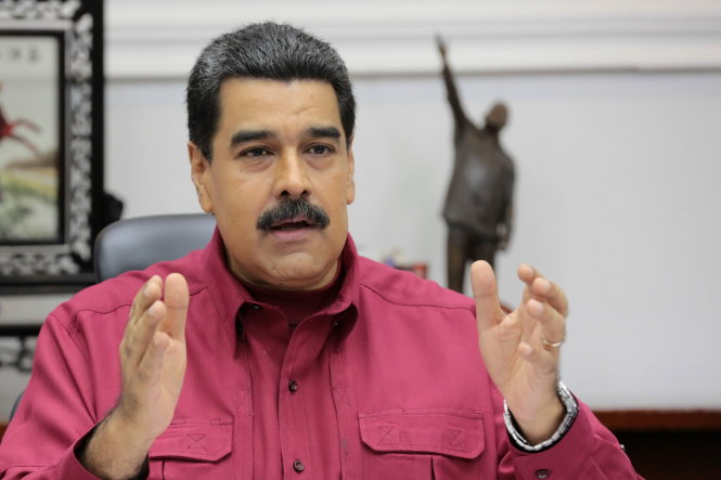 Tổng thống Nicolas Maduro trong cuộc họp nội các ngày 21-6 - Ảnh: Reuters