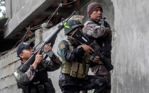  Binh sỹ quân đội Philippines làm nhiệm vụ ở Marawi. (Ảnh: Reuters)