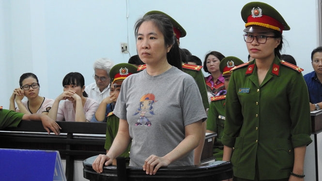 Bị cáo Nguyễn Ngọc Như Quỳnh tại phiên tòa sơ thẩm ngày 29-6 - Ảnh: THANH TRÚC