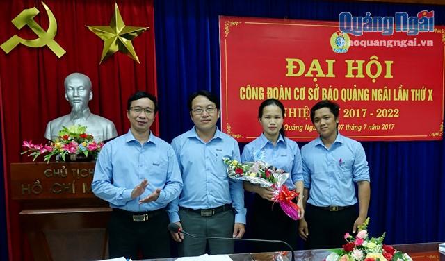 BCH Công đoàn cơ sở Báo Quảng Ngãi, nhiệm kỳ 2017- 2020 ra mắt đại hội