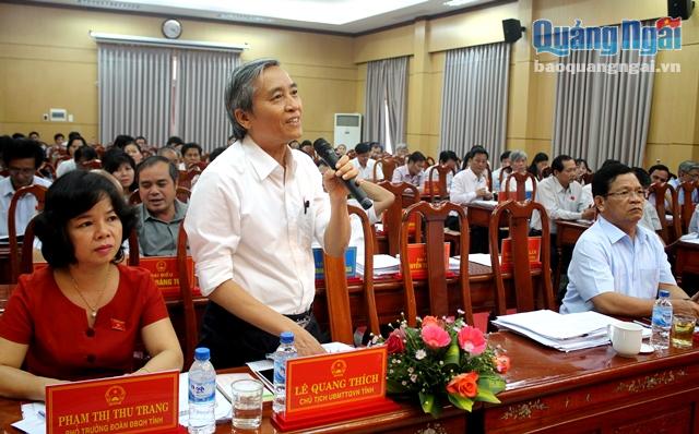 Chủ tịch UBMTTQVN tỉnh Lê Quang Thích phát biểu tại phiên họp