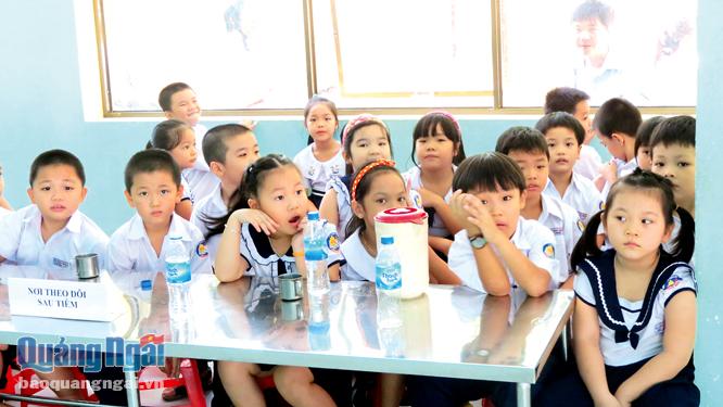  Học sinh Trường Tiểu học Nguyễn Nghiêm (TP.Quảng Ngãi).