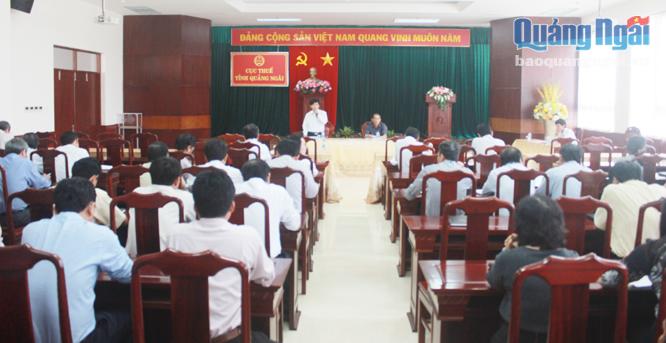 Đồng chí Bí thư Đảng ủy Nguyễn Văn Luyện trả lời những kiến nghị