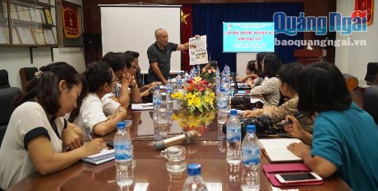 Lớp nghiệp vụ do giảng viên Nguyễn Hoài Linh- Trưởng phòng Ảnh- Báo tuổi trẻ trực tiếp giảng dạy.