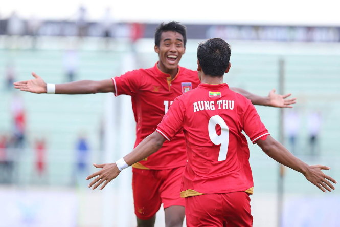 Niềm vui của Aung Thu (9) sau khi nâng tỉ số lên 2-0 cho U-22 Myanmar. Ảnh: NGUYỄN KHÁNH