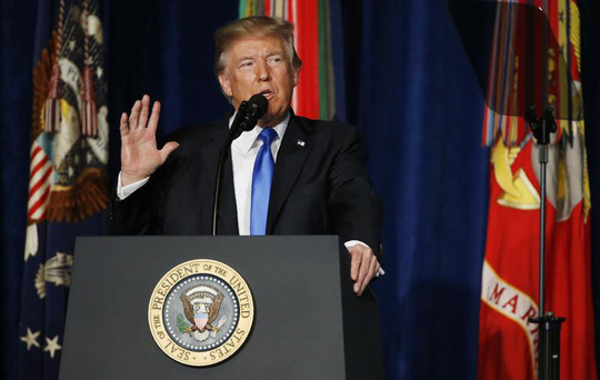 Tổng thống Donald Trump công bố kế hoạch gửi thêm quân tới Afghanistan hôm 21-8. Ảnh: REUTERS