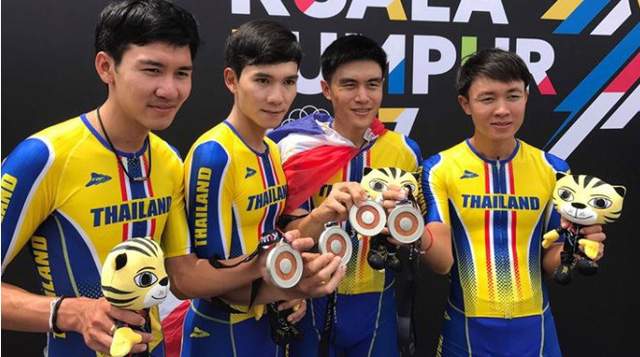  Đội đua xe đạp Thái Lan mất huy chương vàng vì... trò bẩn của Malaysia
