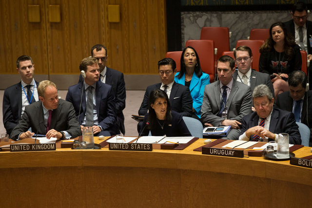 Đại sứ Mỹ tại LHQ Nikki Haley phát biểu trong cuộc họp ngày 4-9 - Ảnh: Reuters